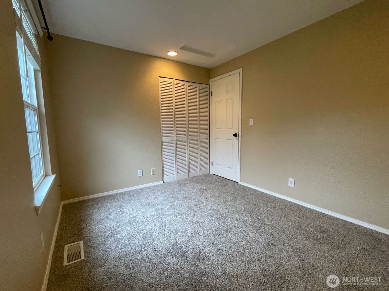 22632 13th Place West Bothell, WA 98021 - Photo 19 of 37