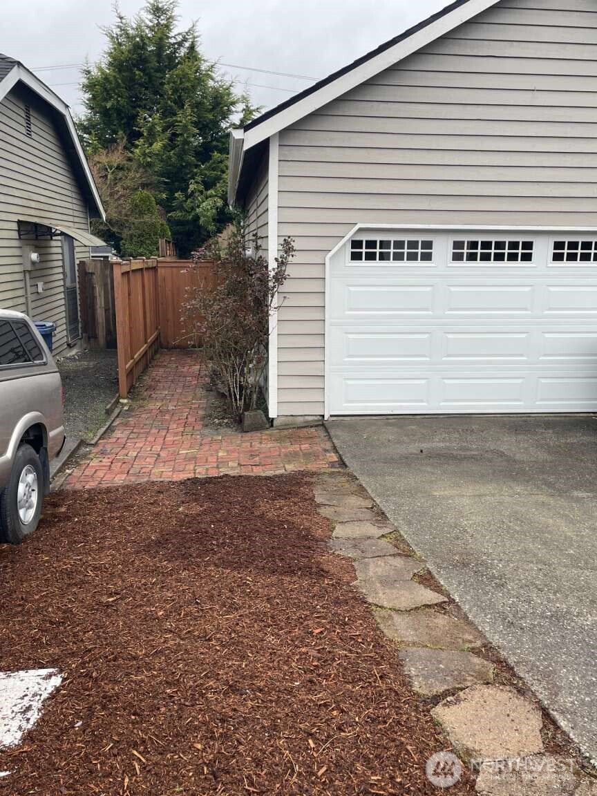 22632 13th Place West Bothell, WA 98021 - Photo 4 of 37