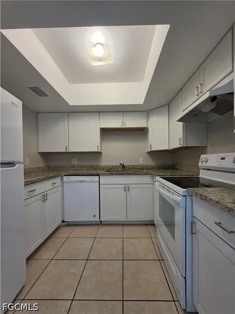 $1,500 | 1830 Maravilla Avenue, Unit 321, Fort Myers, FL 33901