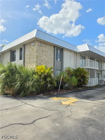 $1,500 | 1830 Maravilla Avenue, Unit 321, Fort Myers, FL 33901