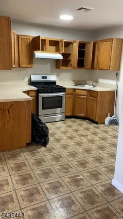 $2,300 | 194 Sherman Avenue, Paterson, NJ 07502