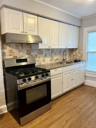 $2,050 | 17 1/2 Wallkill Avenue, Unit 36, Middletown, NY 10940