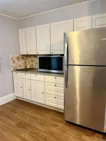 $2,050 | 17 1/2 Wallkill Avenue, Unit 36, Middletown, NY 10940