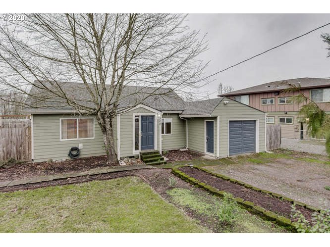 500 Toliver Road Molalla, OR 97038 - Photo 1 of 25 a backyard of a house with yard and outdoor seating