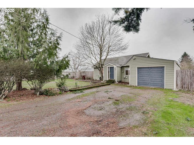 500 Toliver Road Molalla, OR 97038 - Photo 24 of 25 a view of a yard with a house