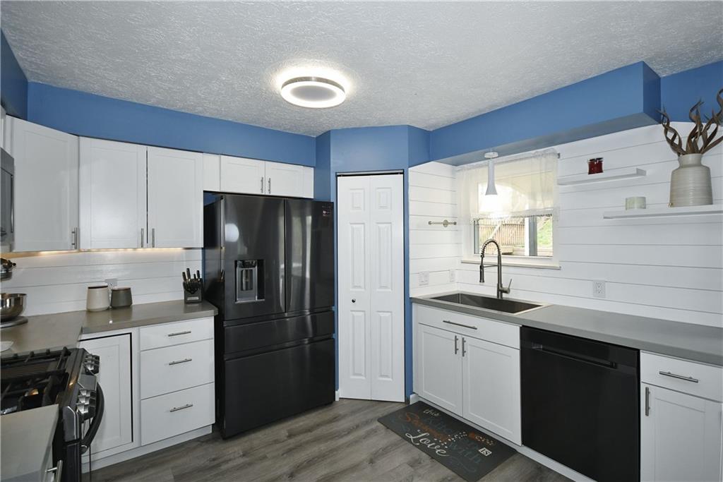 3541 Huntertown Road Allison Park, PA 15101 - Photo 3 of 23 Gallery Image 3