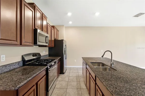 $2,400 | 16948 Storyline Drive, Land O Lakes, FL 34638