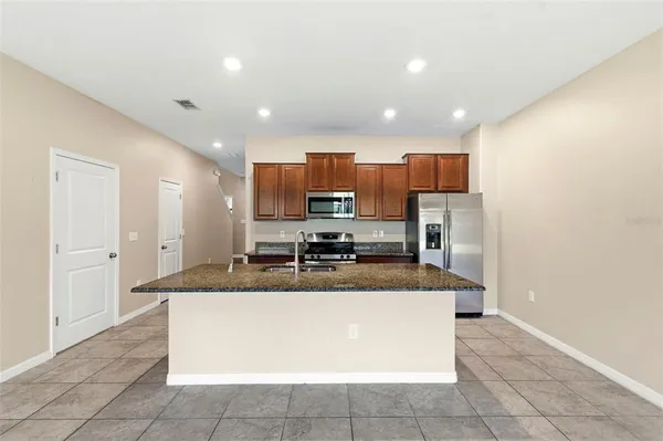 $2,400 | 16948 Storyline Drive, Land O Lakes, FL 34638