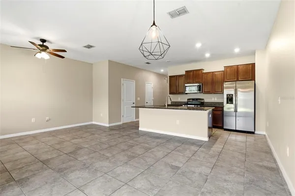 $2,400 | 16948 Storyline Drive, Land O Lakes, FL 34638