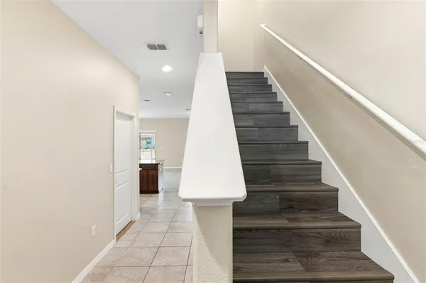 $2,400 | 16948 Storyline Drive, Land O Lakes, FL 34638
