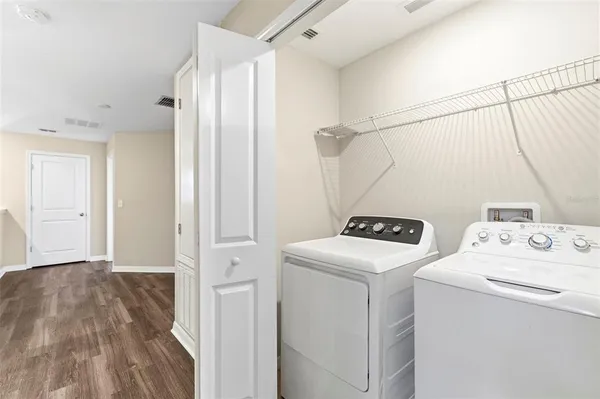 $2,400 | 16948 Storyline Drive, Land O Lakes, FL 34638