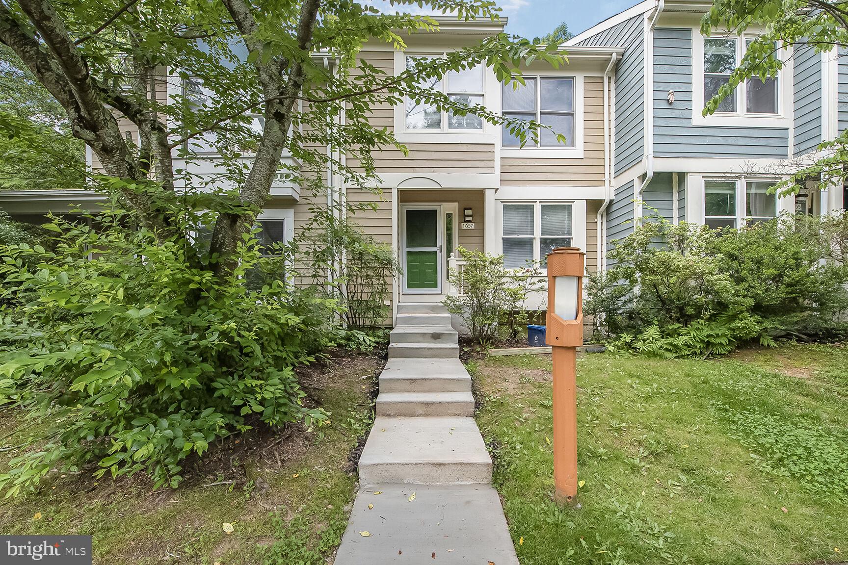 1657 Oak Spring Way Reston, VA 20190 - Photo 1 of 24 Gallery Image 1