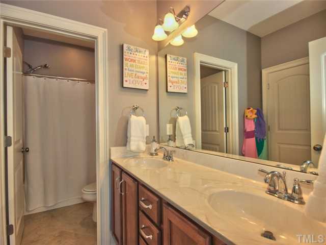 12834 Edsel Drive Raleigh, NC 27613 - Photo 15 of 25 Jack and Jill Bathroom