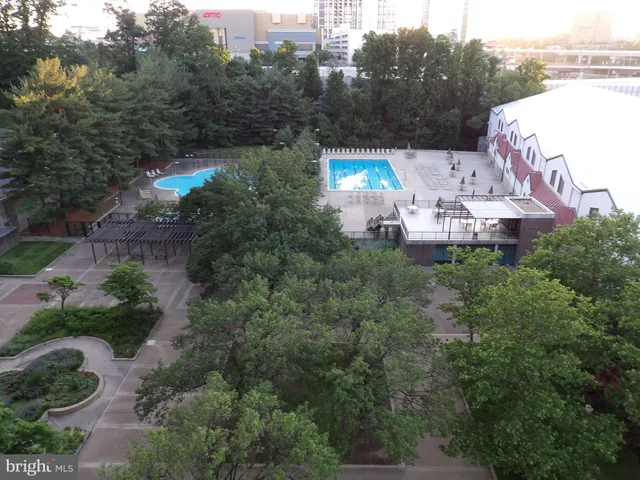 $3,595 | 1800 Old Meadow Road, Unit 902, McLean, VA 22102