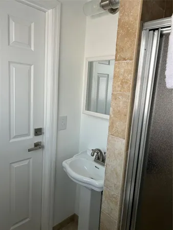 $7,500 | 4431 Northeast 28th Avenue, Lighthouse Point, FL 33064