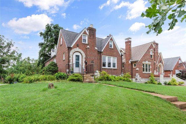 $310,000 | 7560 West Bruno Avenue, St. Louis, MO 63117