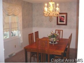 162 Wisteria Drive Springfield, IL 62711 - Photo 3 of 12