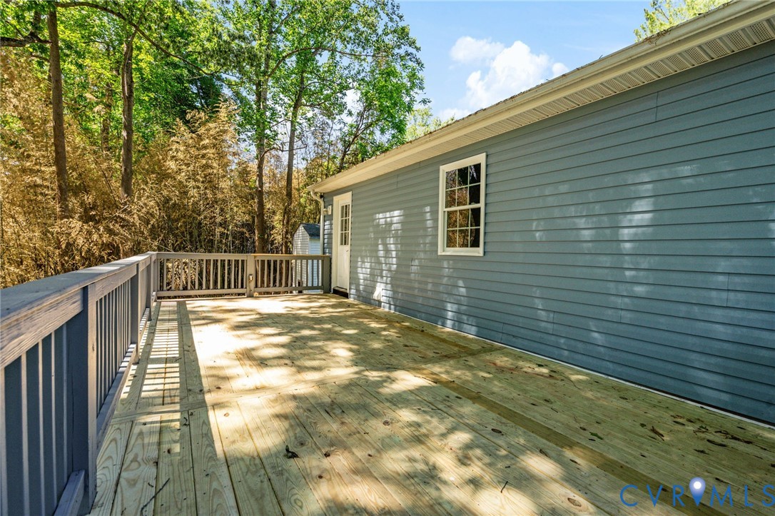 6701 Lakemont Road Quinton, VA 23141 - Photo 7 of 44