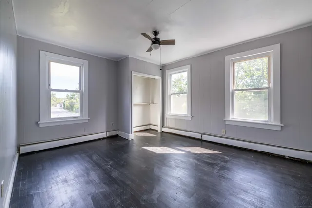 $2,600 | 324 Norwich Avenue, Unit B, Norwich, CT 06380