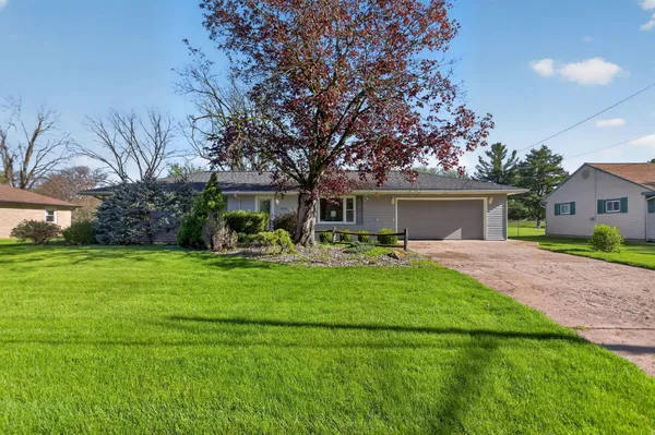 $259,900 | 1616 Cascade Court, Jackson, MI 49203