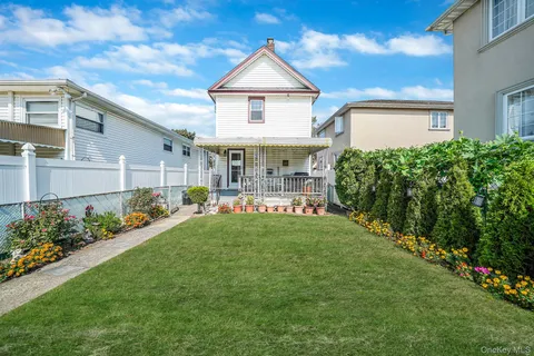 $750,000 | 256-12 87th Road | Floral Park