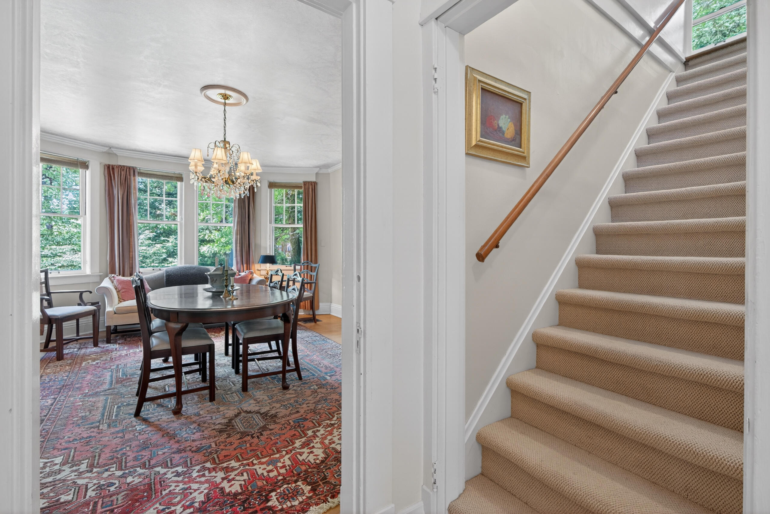 109 Irvine Road Lexington, KY 40502 - Photo 29 of 45 Leading up to the second level