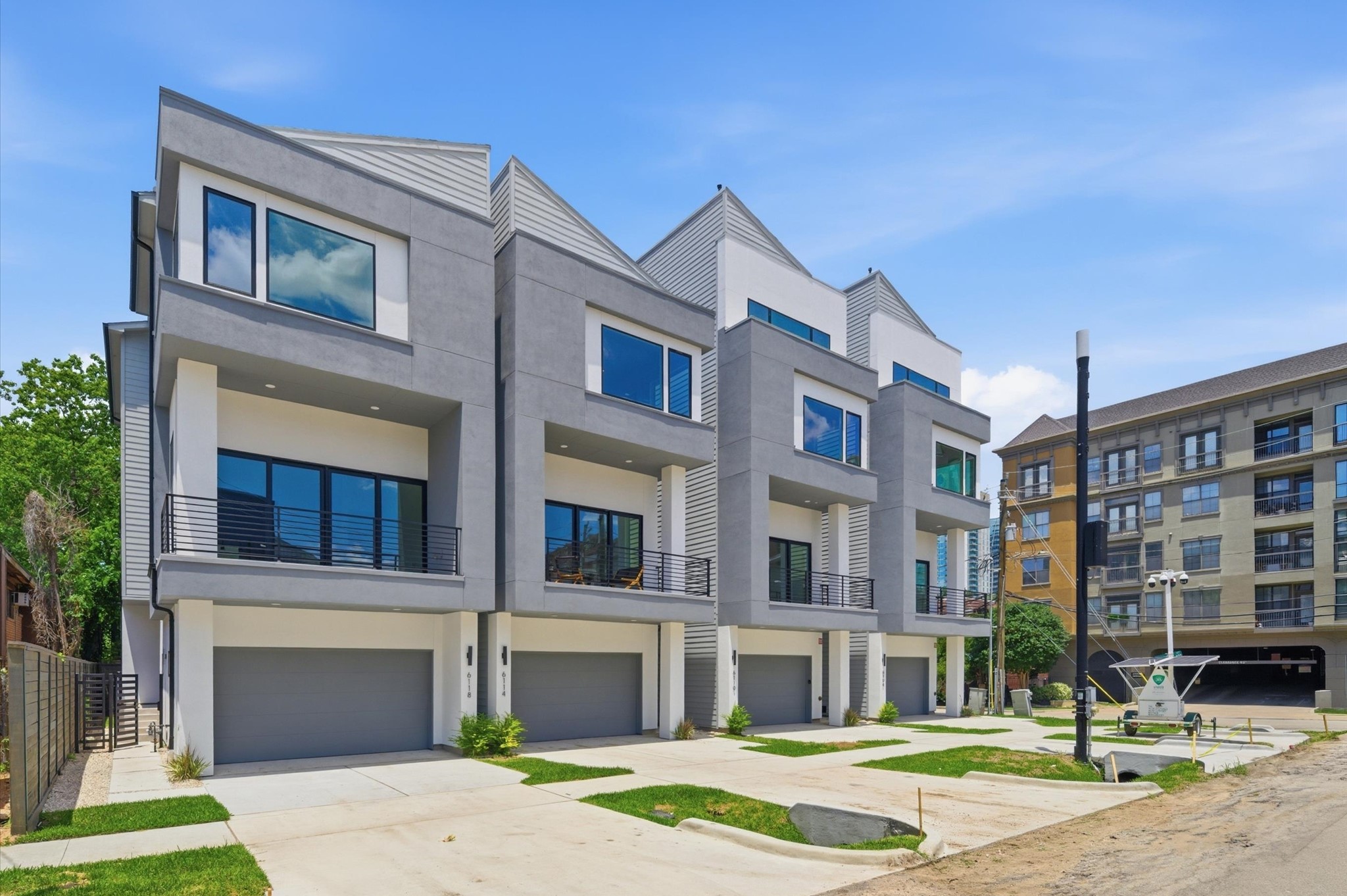 6114 Gehring Street Houston, TX 77021 - Photo 49 of 50 Welcome to Camden Modern - close proximity to the Medical Center. Enjoy your ultra contemporary and modern design with spacious floor plan and extraordinary natural light.