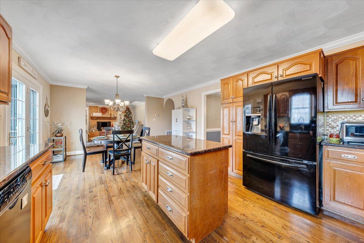 5472 Setter Road Roanoke, VA 24012 - Photo 10 of 39 017-MIB01407
