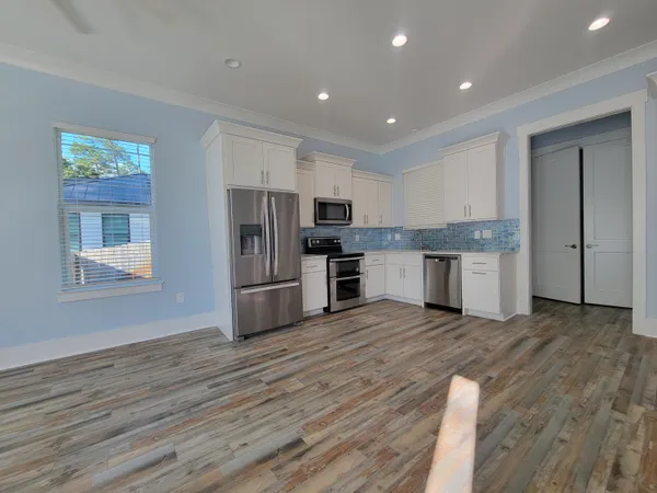 $1,900 | 1030 North County Highway 393, Santa Rosa Beach, FL 32459