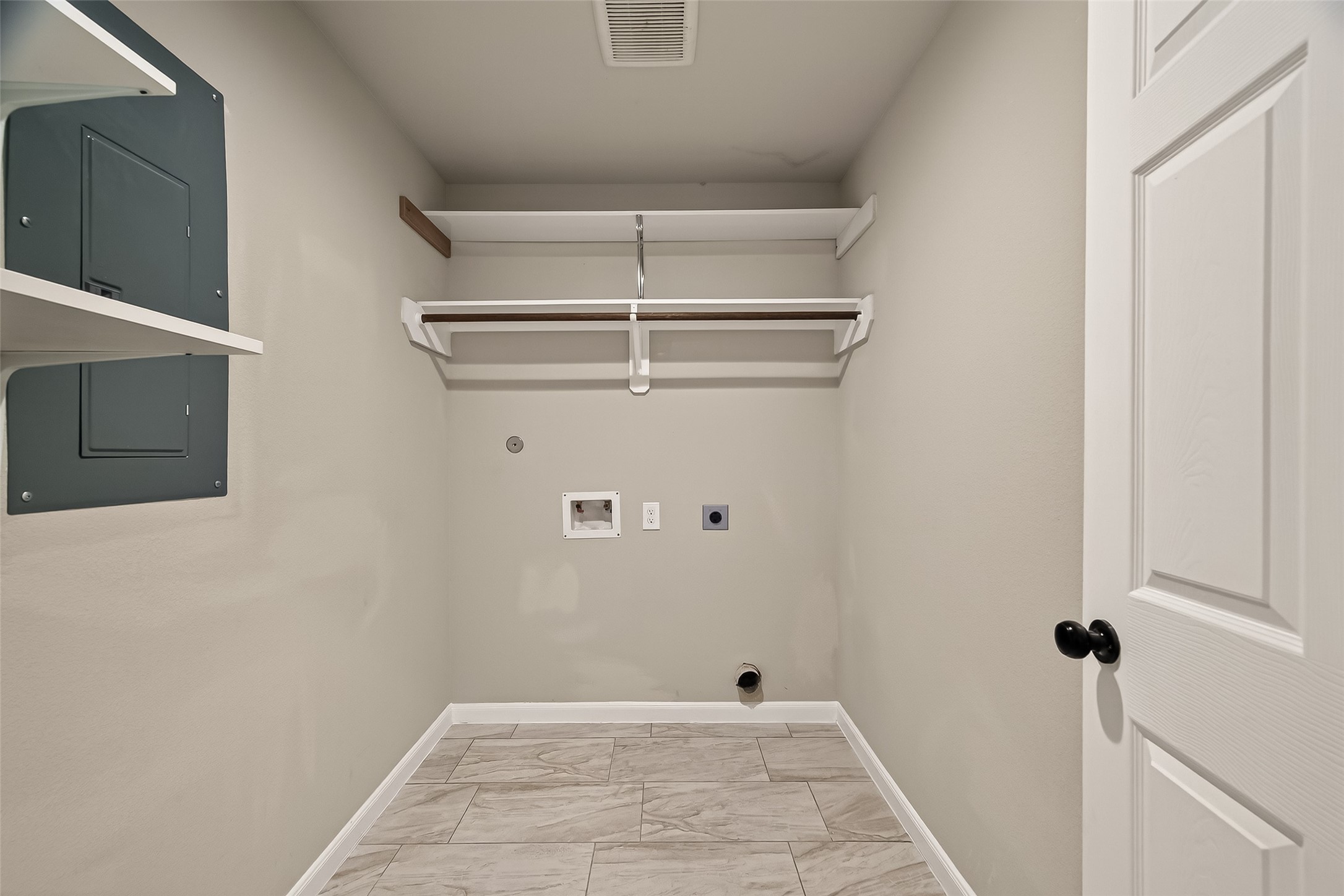 4302 Hirsch Road, Unit B Houston, TX 77026 - Photo 14 of 30 a view of a room with racks on the wall