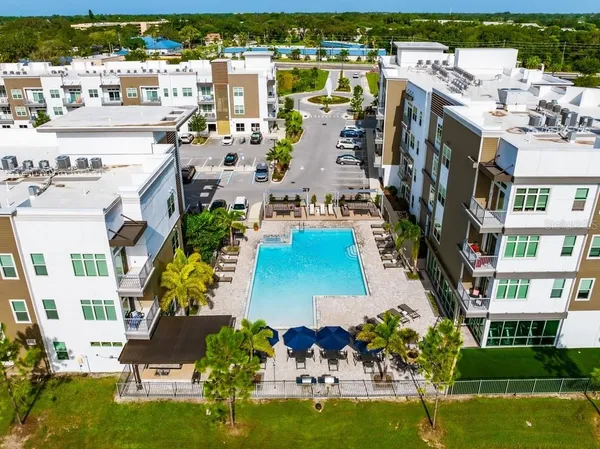 $2,219 | 1185 South Pinellas Avenue, Unit C1, Tarpon Springs, FL 34689