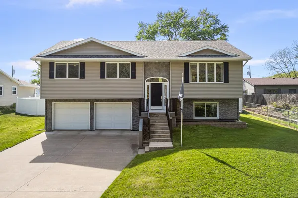 $315,000 | 2914 44th Street, Rock Island, IL 61201