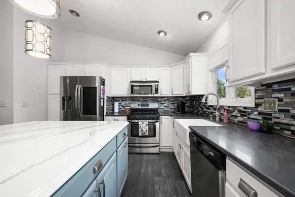 $315,000 | 2914 44th Street, Rock Island, IL 61201