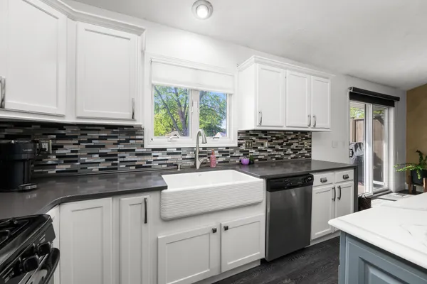 $315,000 | 2914 44th Street, Rock Island, IL 61201