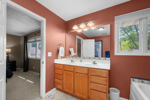 $315,000 | 2914 44th Street, Rock Island, IL 61201