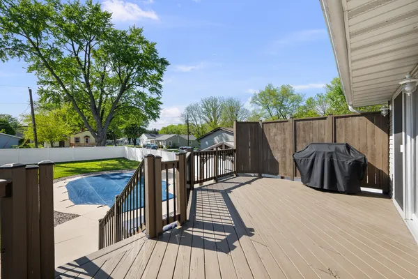$315,000 | 2914 44th Street, Rock Island, IL 61201