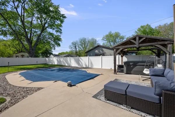 $315,000 | 2914 44th Street, Rock Island, IL 61201