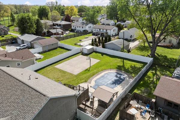 $315,000 | 2914 44th Street, Rock Island, IL 61201