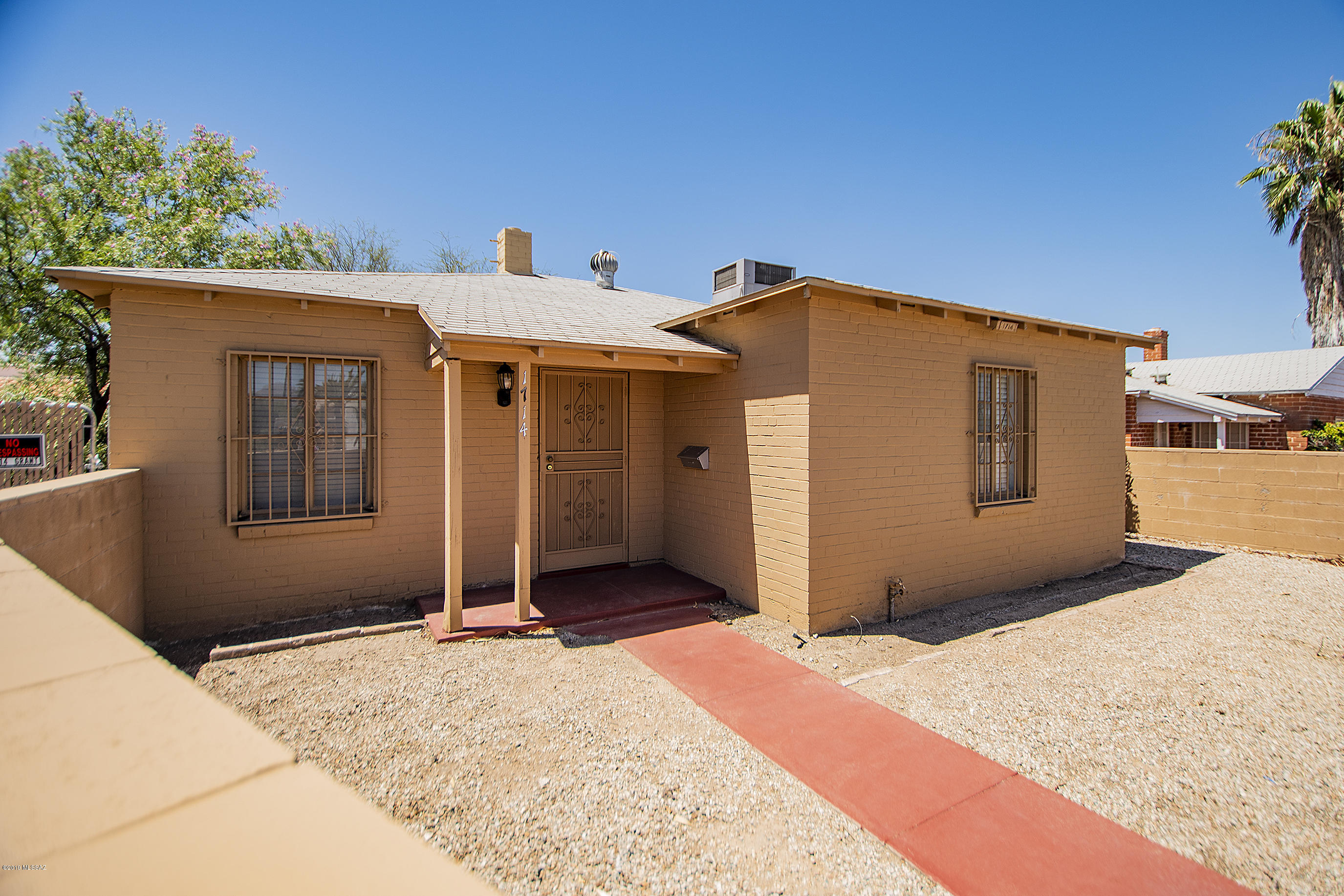 1714 East Grant Road Tucson, AZ 85719 - Photo 1 of 19