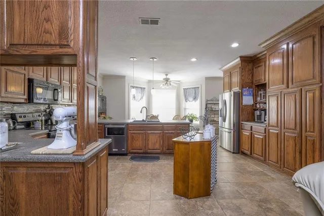 $455,000 | 13301 Harvest Lane, Peculiar, MO 64078