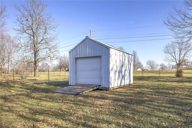 $455,000 | 13301 Harvest Lane, Peculiar, MO 64078