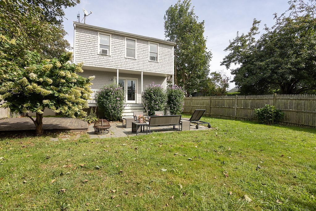 66 Center Avenue Middletown, RI 02842 - Photo 28 of 31