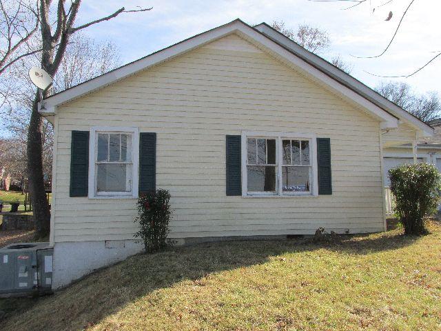 318 Connell Street Springfield, TN 37172 - Photo 3 of 20 Side View of Home