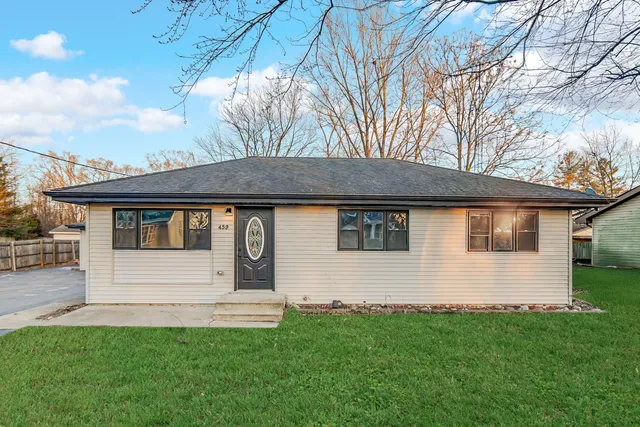 $319,900 | 459 North School Street, Braidwood, IL 60408