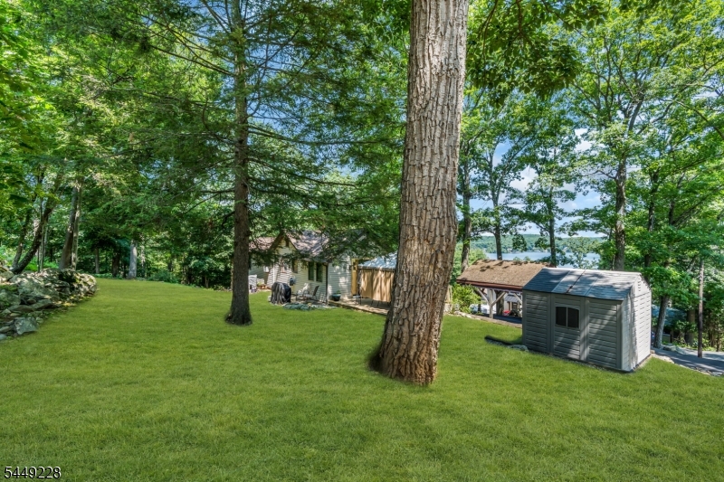 16 Lakeview Road Hopatcong, NJ 07843 - Photo 37 of 50 Gallery Image 37