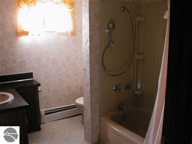 2284 Tamara Road Kalkaska, MI 49646 - Photo 8 of 11 1708212-7.JPG