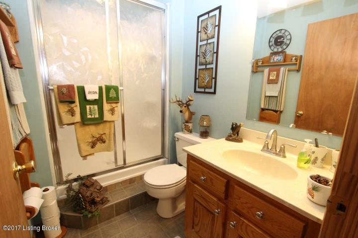 1125 Cole Road Harrodsburg, KY 40330 - Photo 43 of 47 Spare Bath