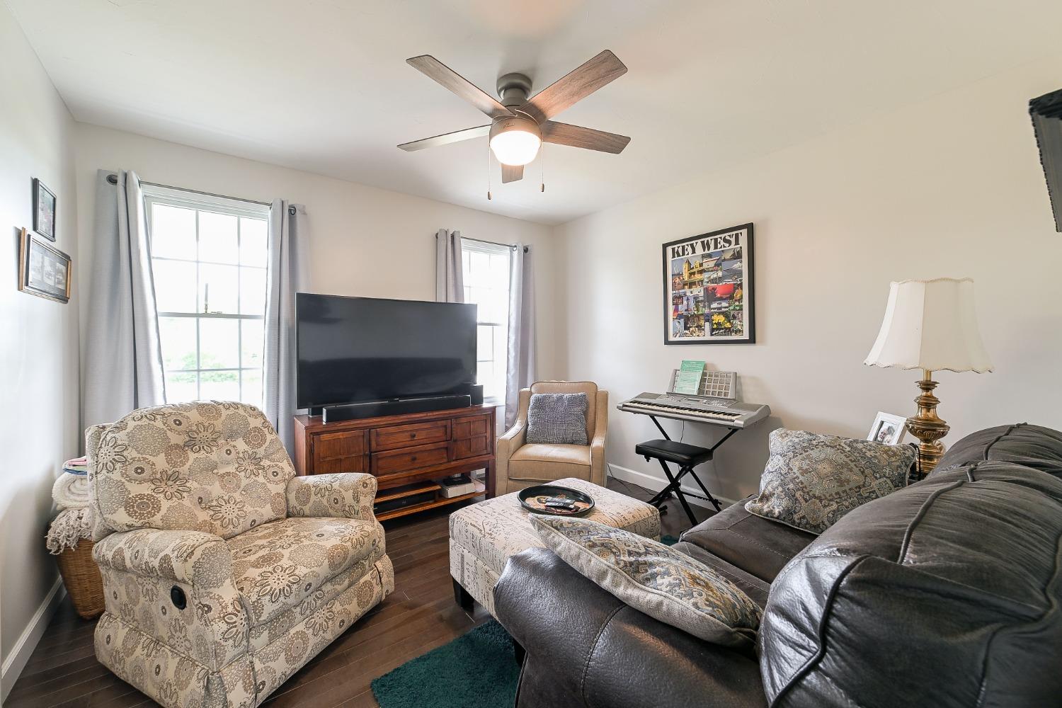 10835 Hoffman Road Aurora, IN 47001 - Photo 17 of 34 Gallery Image 17