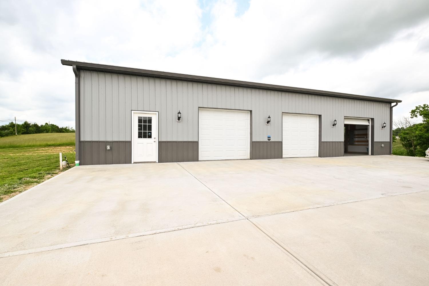 10835 Hoffman Road Aurora, IN 47001 - Photo 3 of 34 Gallery Image 3