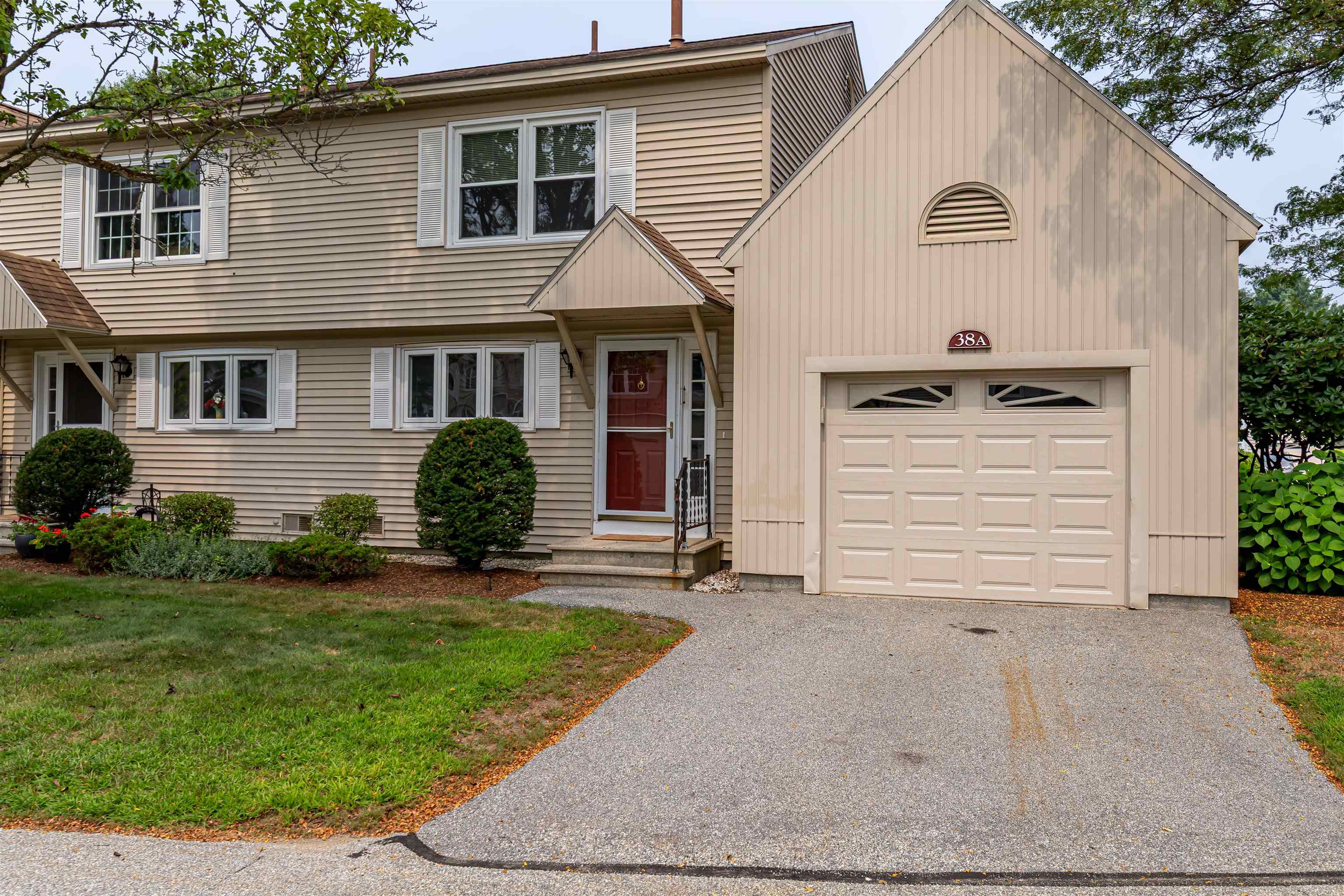 38 Stonehouse Lane, Unit A Keene, NH 03431 - Photo 2 of 44